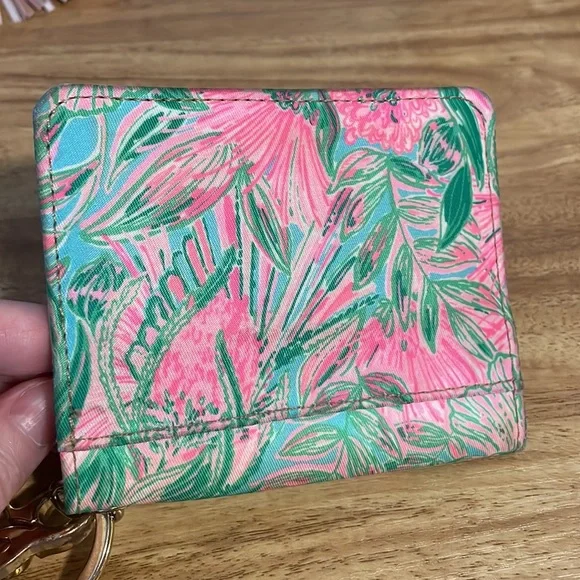 Lily Pulitzer wristlet - Picture 7 of 9